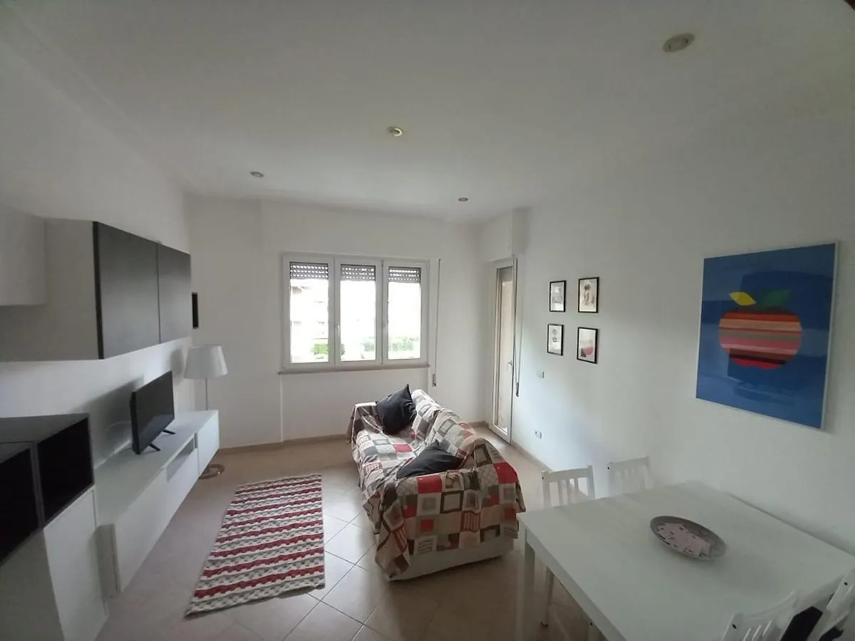Apartament Carachouse-Lido Di Camaiore, Tra Pini Marini E Mare